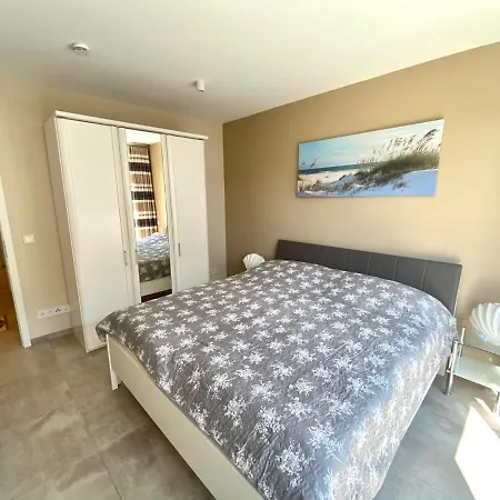 2705 - Strandwiese 16 *